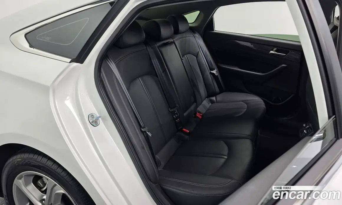 Hyundai Sonata 2019 2.0 автомат (гидро), фото 11