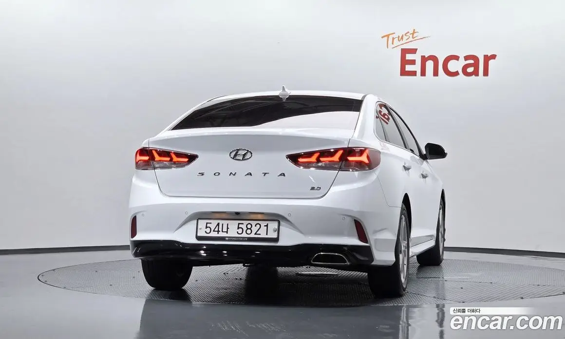 Hyundai Sonata 2019 2.0 автомат (гидро), фото 4