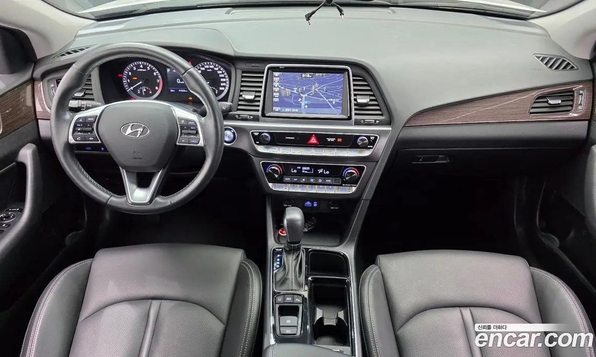 Hyundai Sonata 2019 2.0 автомат (гидро), фото 7