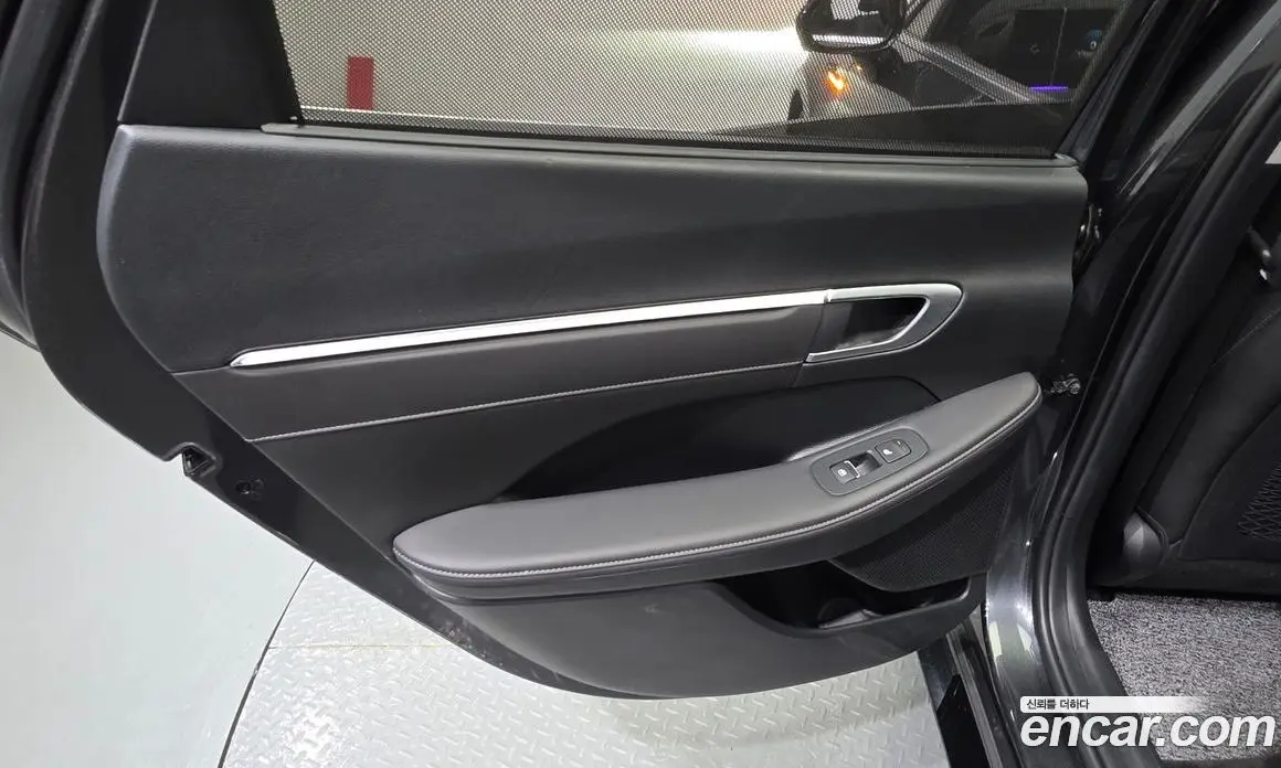 Hyundai Sonata 2023 1.6 автомат (гидро), фото 15