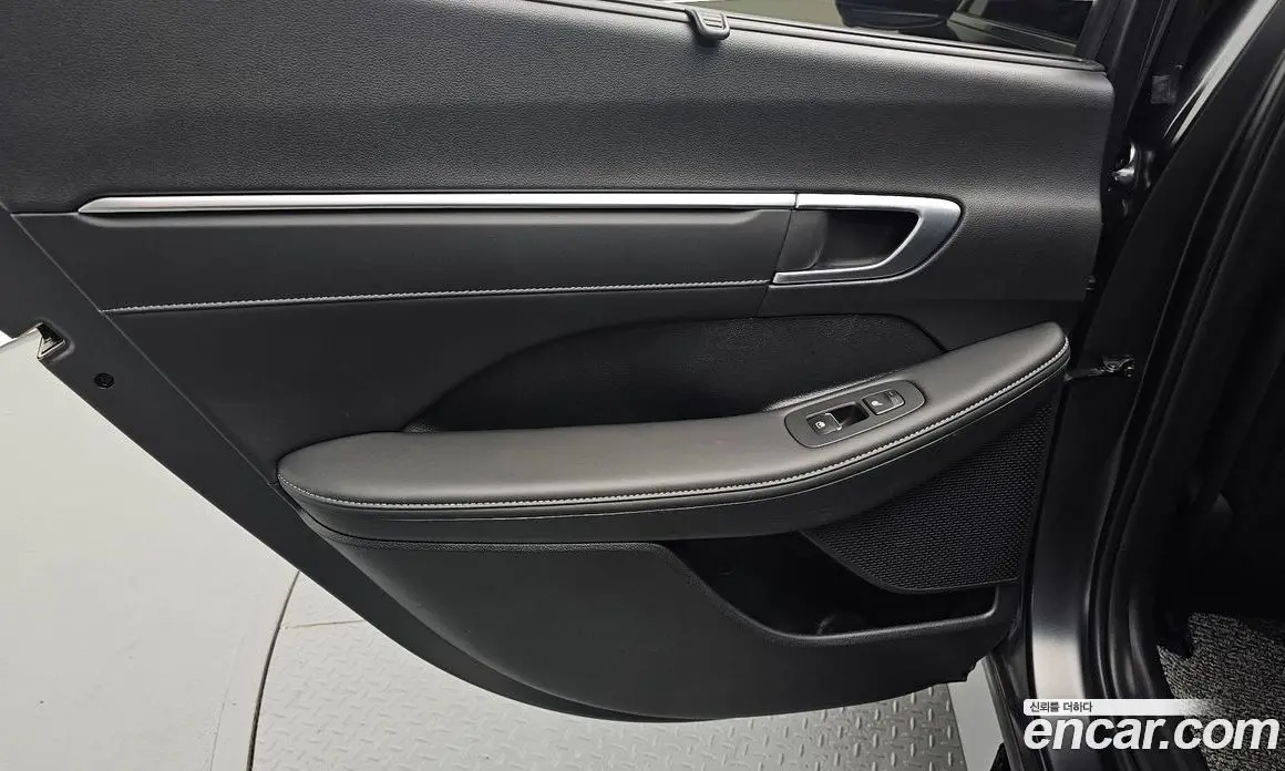 Hyundai Sonata 2024 1.6 автомат (гидро), фото 15