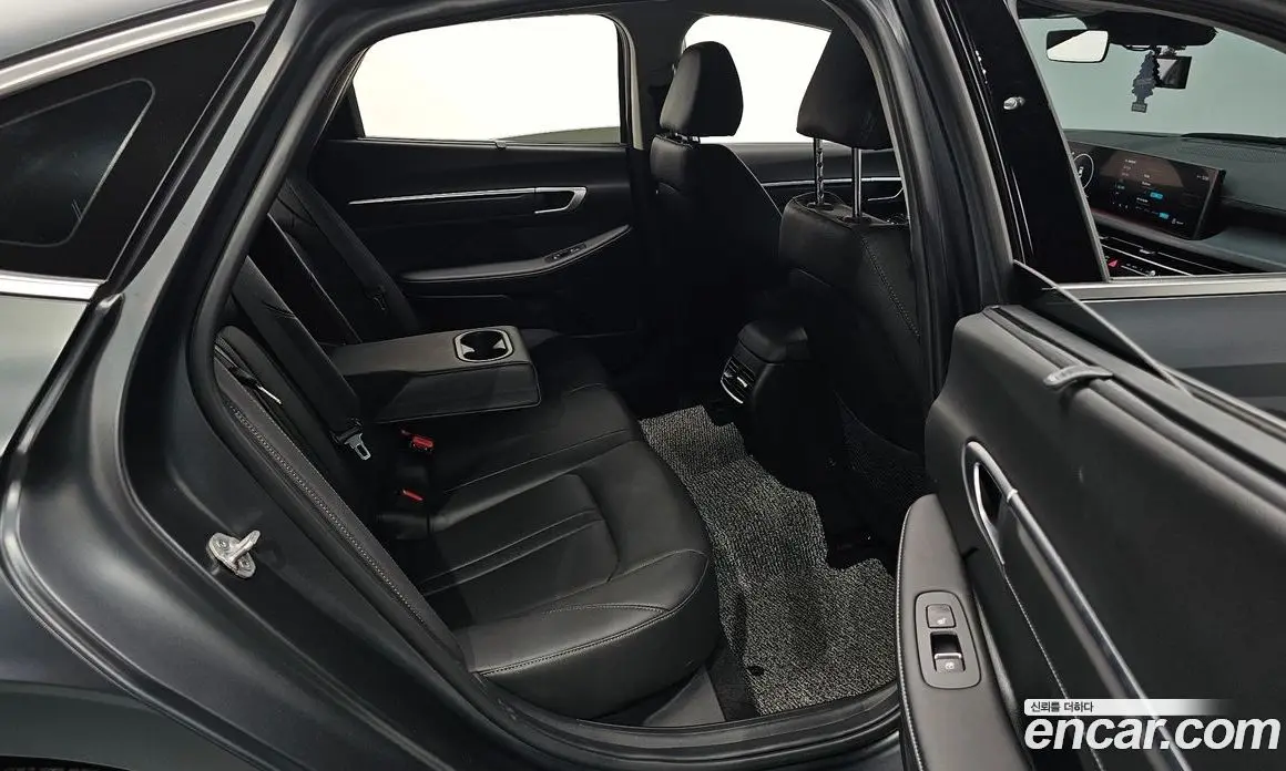 Hyundai Sonata 2024 1.6 автомат (гидро), фото 16
