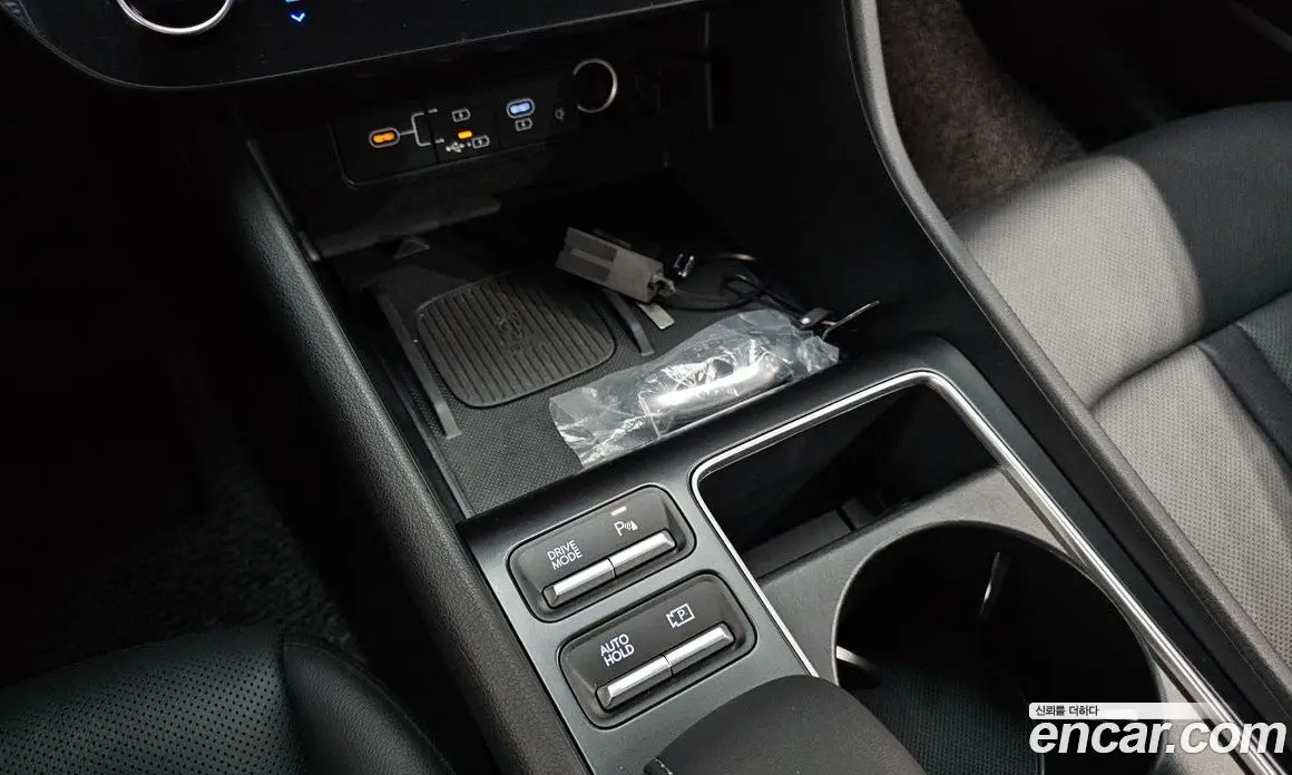 Hyundai Sonata 2024 1.6 автомат (гидро), фото 34