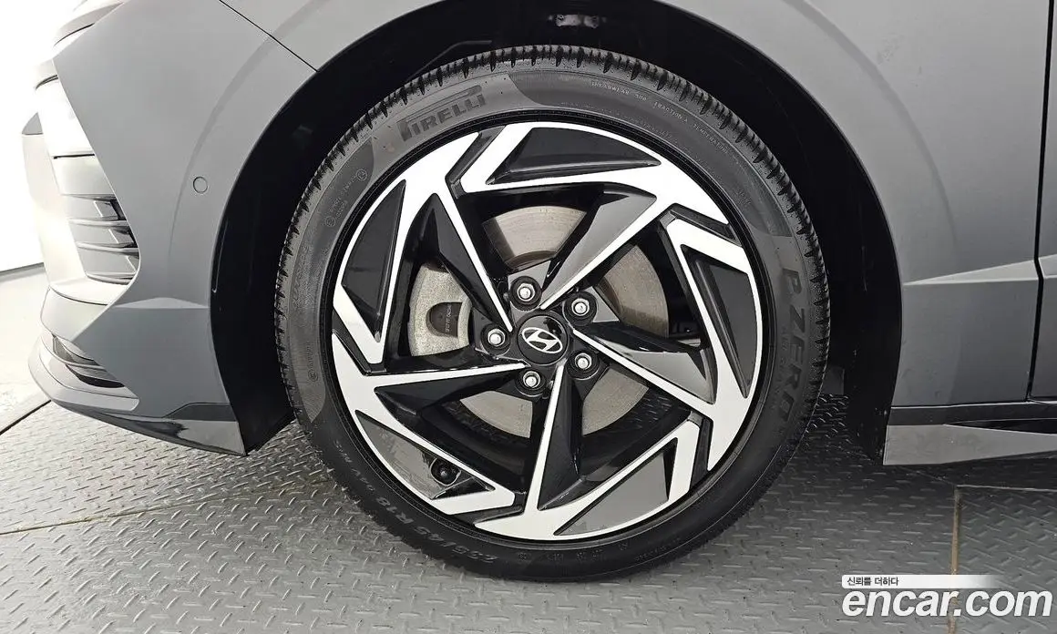 Hyundai Sonata 2024 1.6 автомат (гидро), фото 5