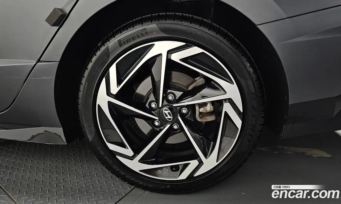 Hyundai Sonata 2024 1.6 автомат (гидро), фото 7