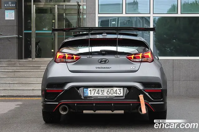 Hyundai Veloster 2022 2.0 автомат (гидро), миниатюра 4
