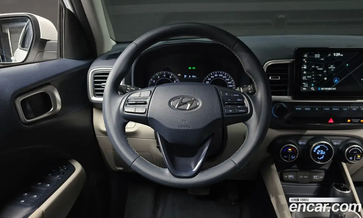 Hyundai Venue 2021 1.6 автомат (гидро), фото 13