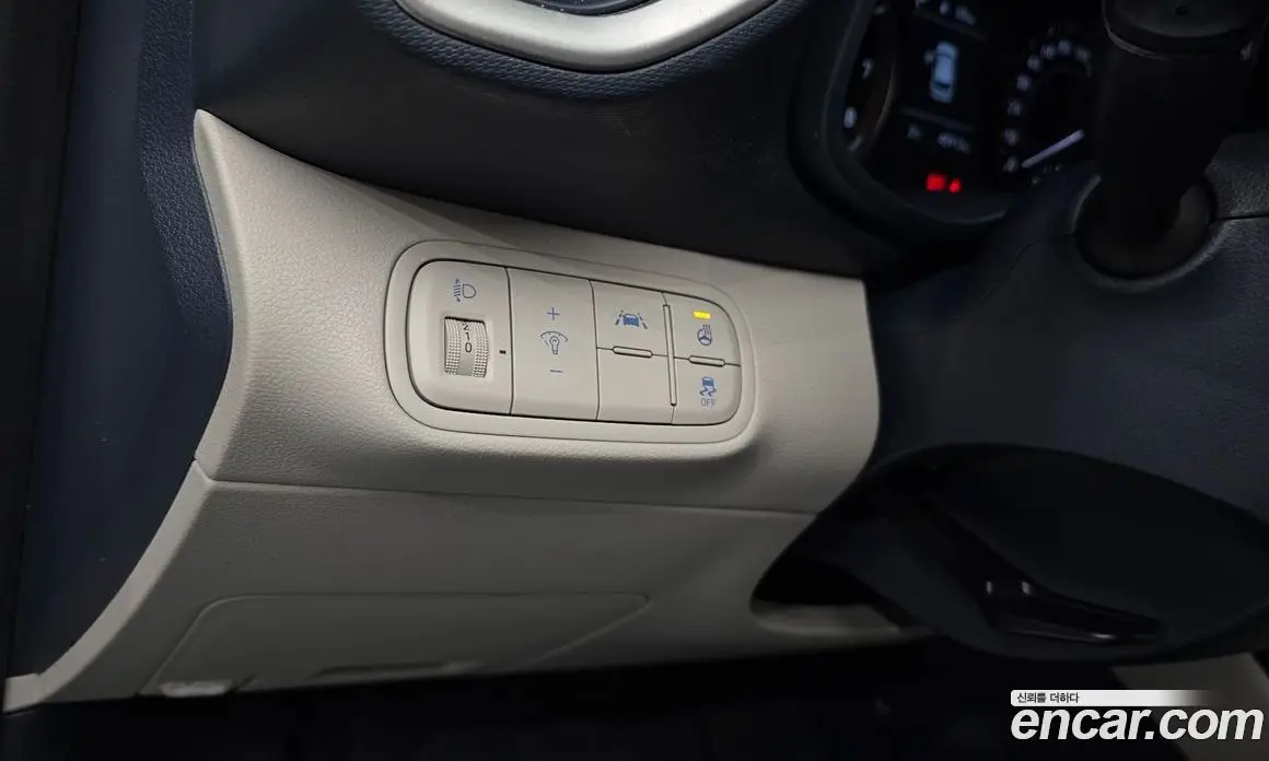 Hyundai Venue 2021 1.6 автомат (гидро), фото 14