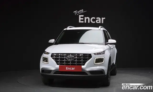 Hyundai Venue 2021 1.6 автомат (гидро), миниатюра 3