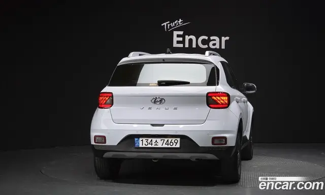 Hyundai Venue 2021 1.6 автомат (гидро), миниатюра 4