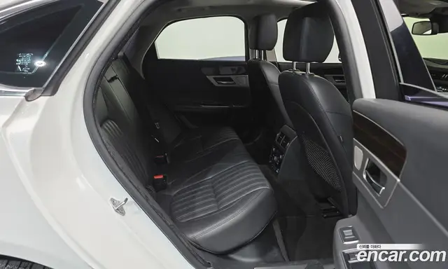 Jaguar XF 2016 2.0 автомат (гидро), миниатюра 11 Jaguar XF 2016 2.0 автомат (гидро), миниатюра 11