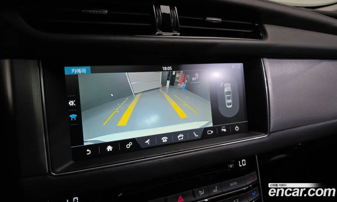 Jaguar XF 2016 2.0 автомат (гидро), фото 14 Jaguar XF 2016 2.0 автомат (гидро), фото 14