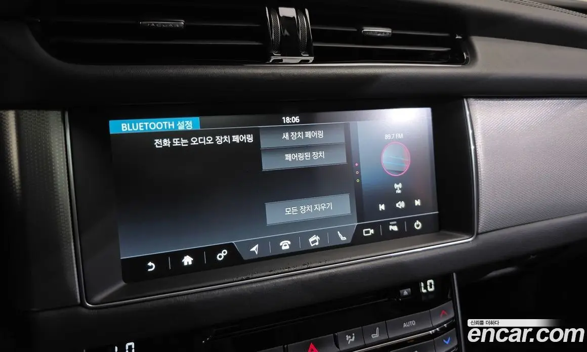Jaguar XF 2016 2.0 автомат (гидро), фото 15 Jaguar XF 2016 2.0 автомат (гидро), фото 15