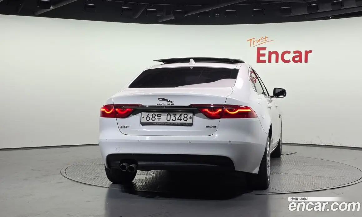 Jaguar XF 2016 2.0 автомат (гидро), фото 4 Jaguar XF 2016 2.0 автомат (гидро), фото 4