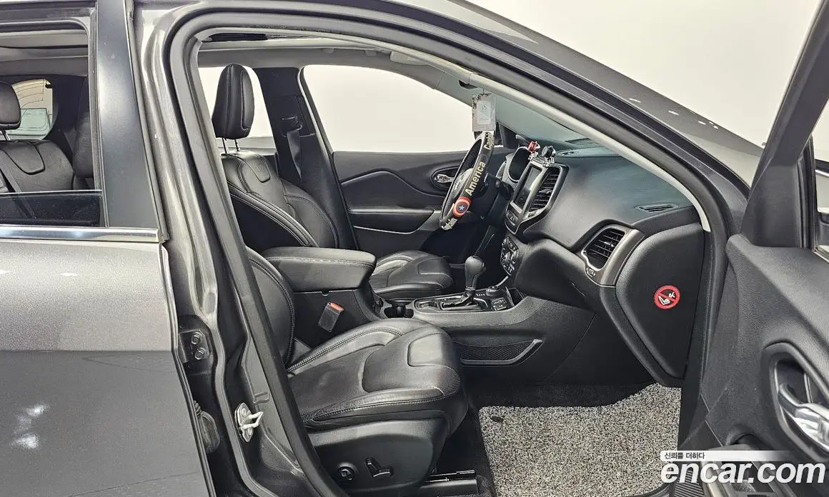 Jeep Cherokee 2018 2.4 автомат (гидро), фото 16