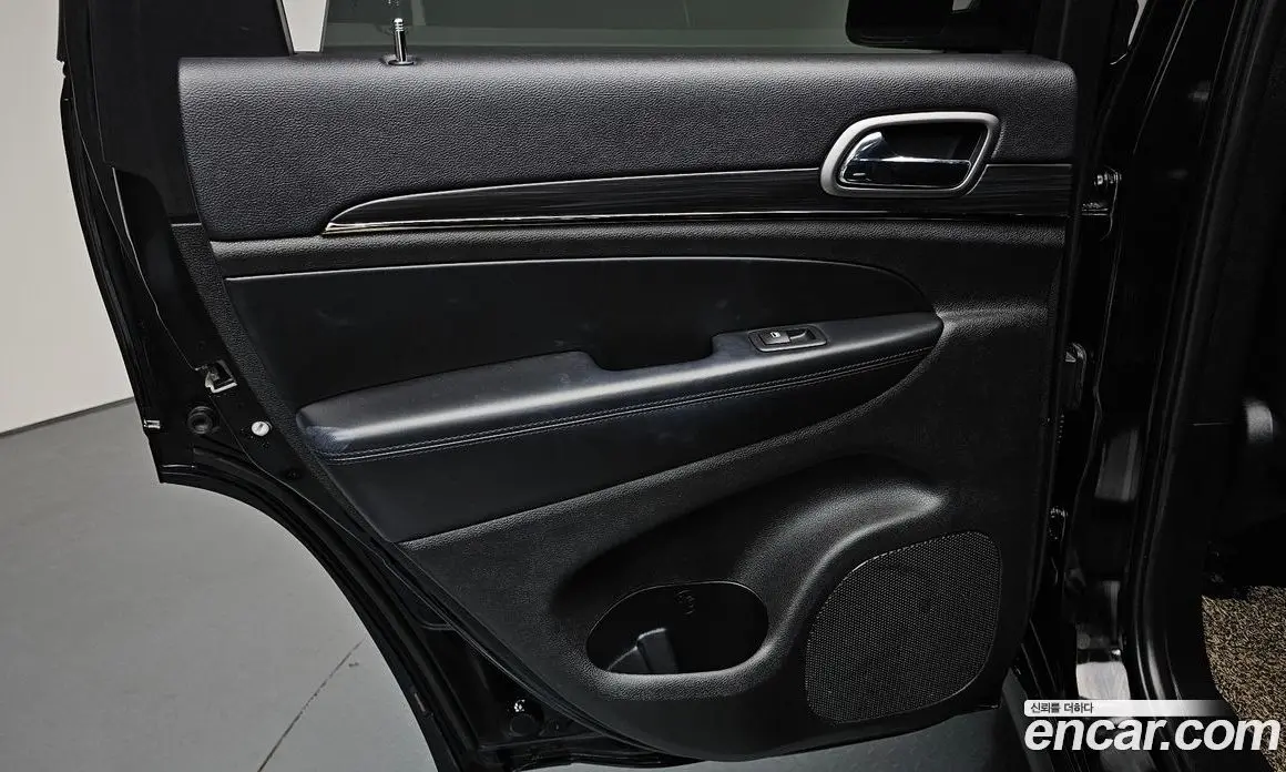 Jeep Cherokee 2020 3.6 автомат (гидро), фото 14