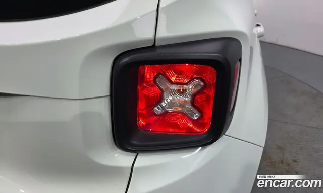 Jeep Renegade 2017 2.4 автомат (гидро), миниатюра 8