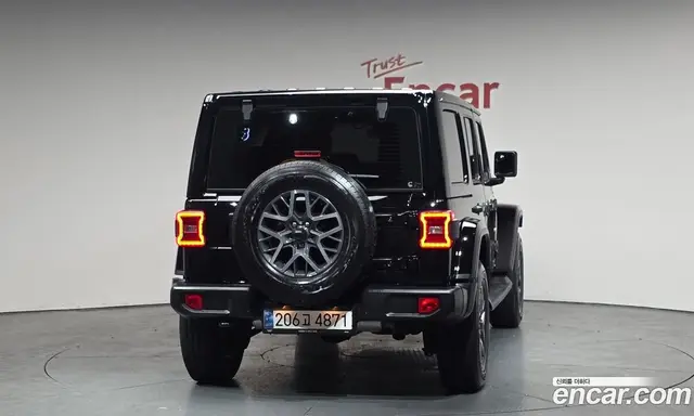 Jeep Wrangler 2024 2.0 автомат (гидро), миниатюра 3