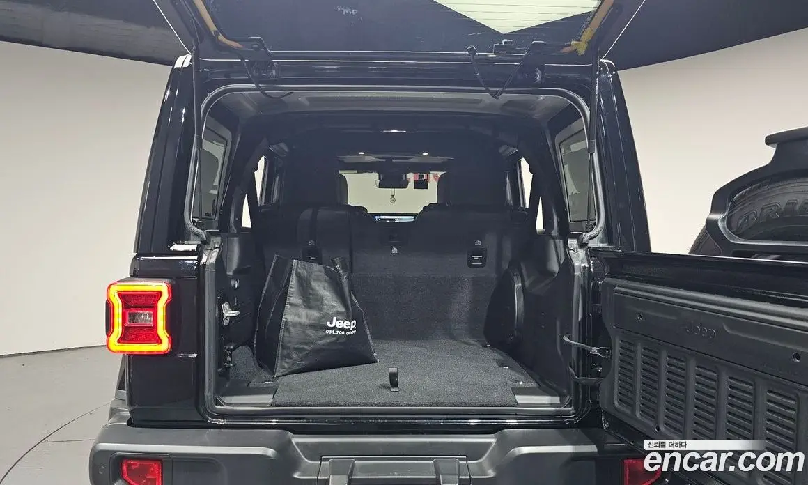 Jeep Wrangler 2024 2.0 автомат (гидро), фото 22