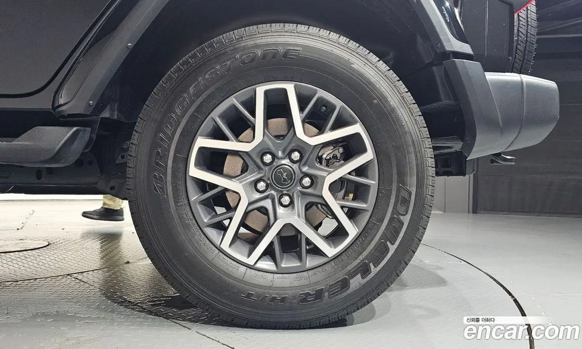 Jeep Wrangler 2024 2.0 автомат (гидро), фото 6