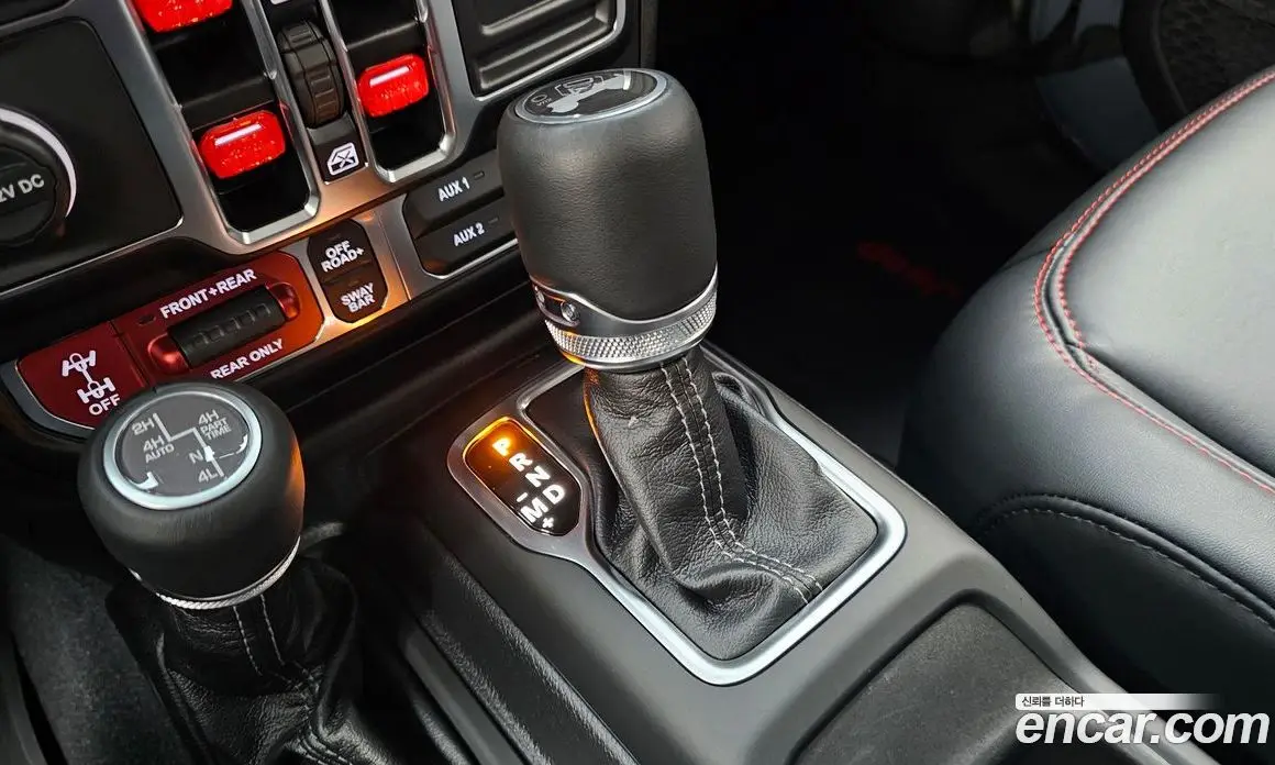 Jeep Wrangler 2024 2.0 автомат (гидро), фото 12