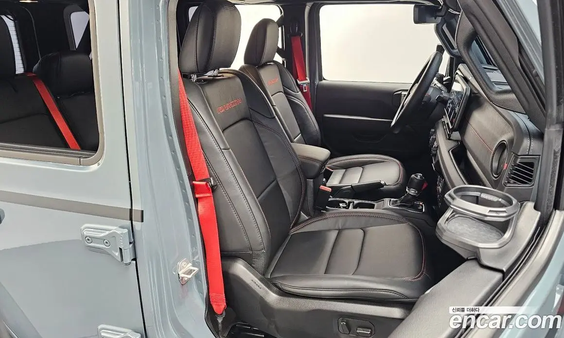 Jeep Wrangler 2024 2.0 автомат (гидро), фото 16