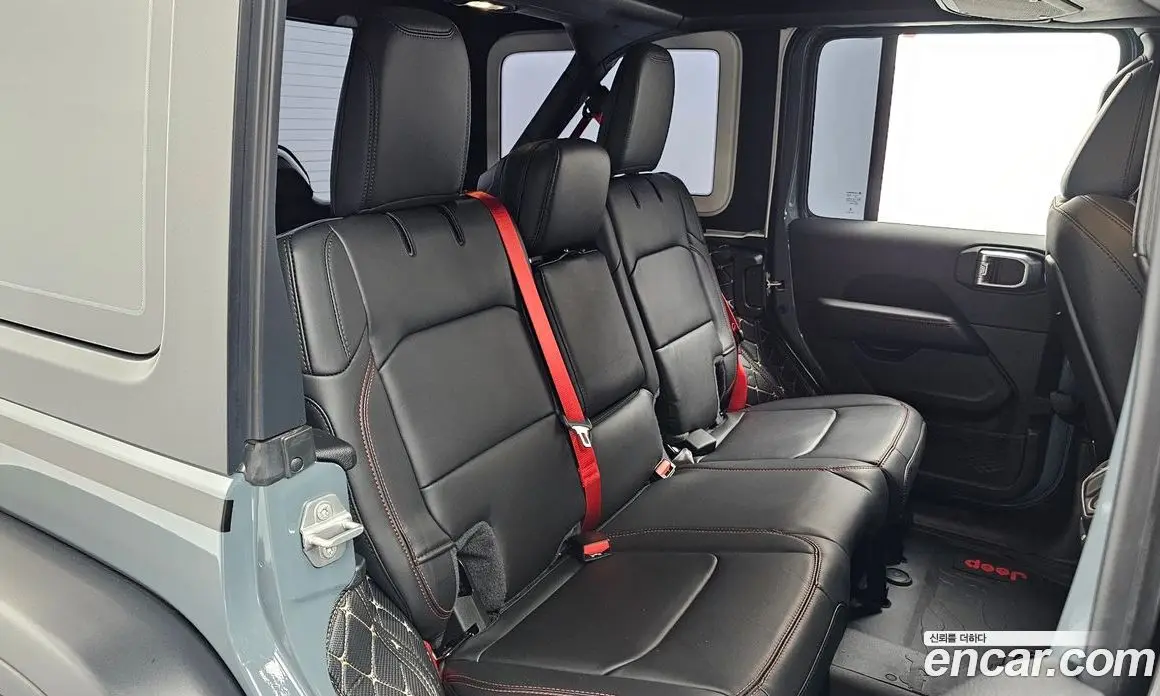 Jeep Wrangler 2024 2.0 автомат (гидро), фото 18
