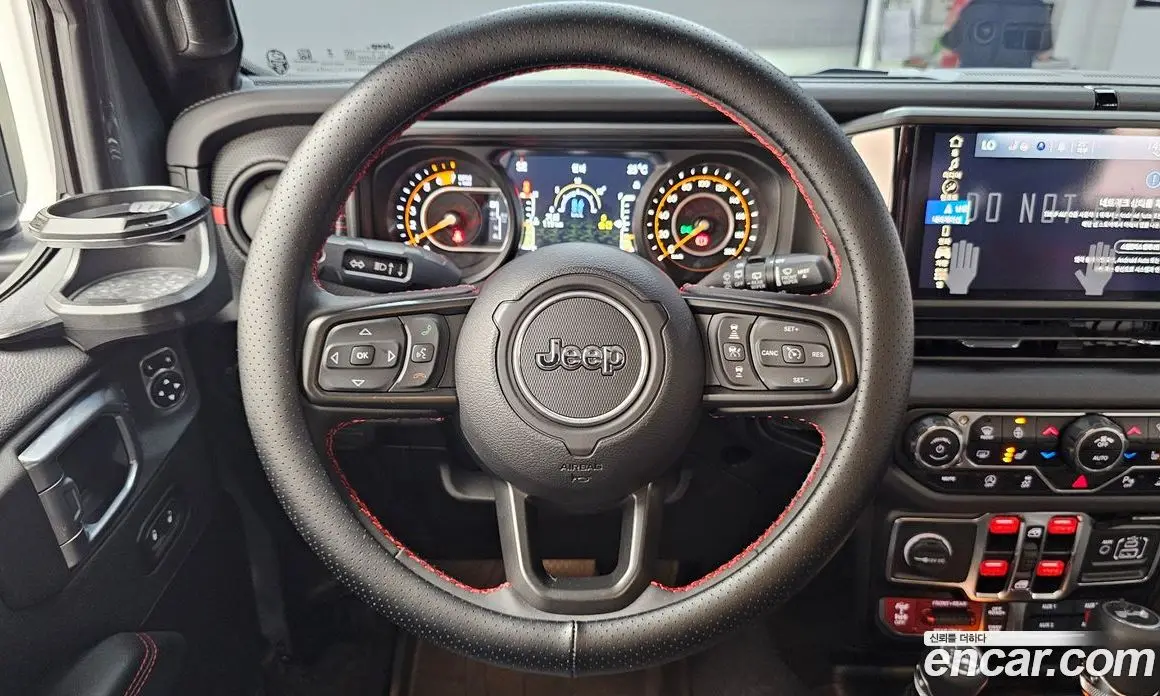 Jeep Wrangler 2024 2.0 автомат (гидро), фото 20