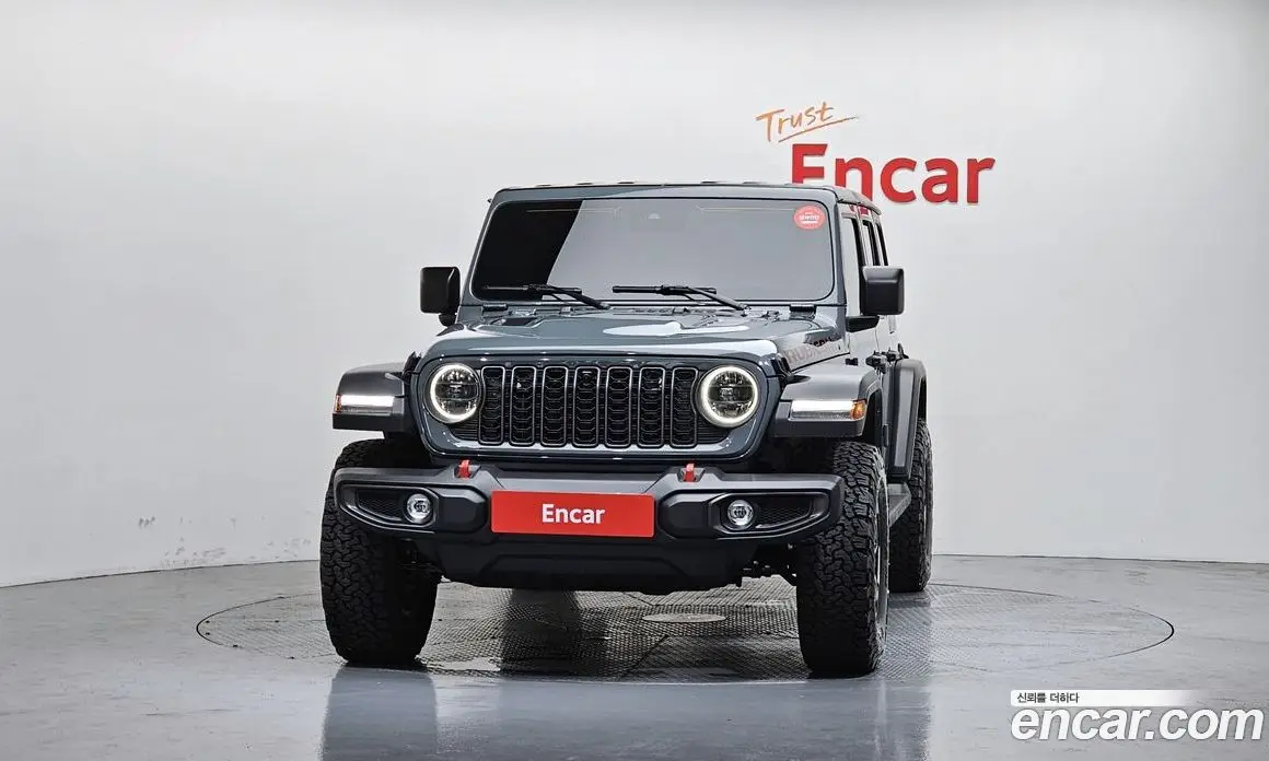 Jeep Wrangler 2024 2.0 автомат (гидро), фото 3