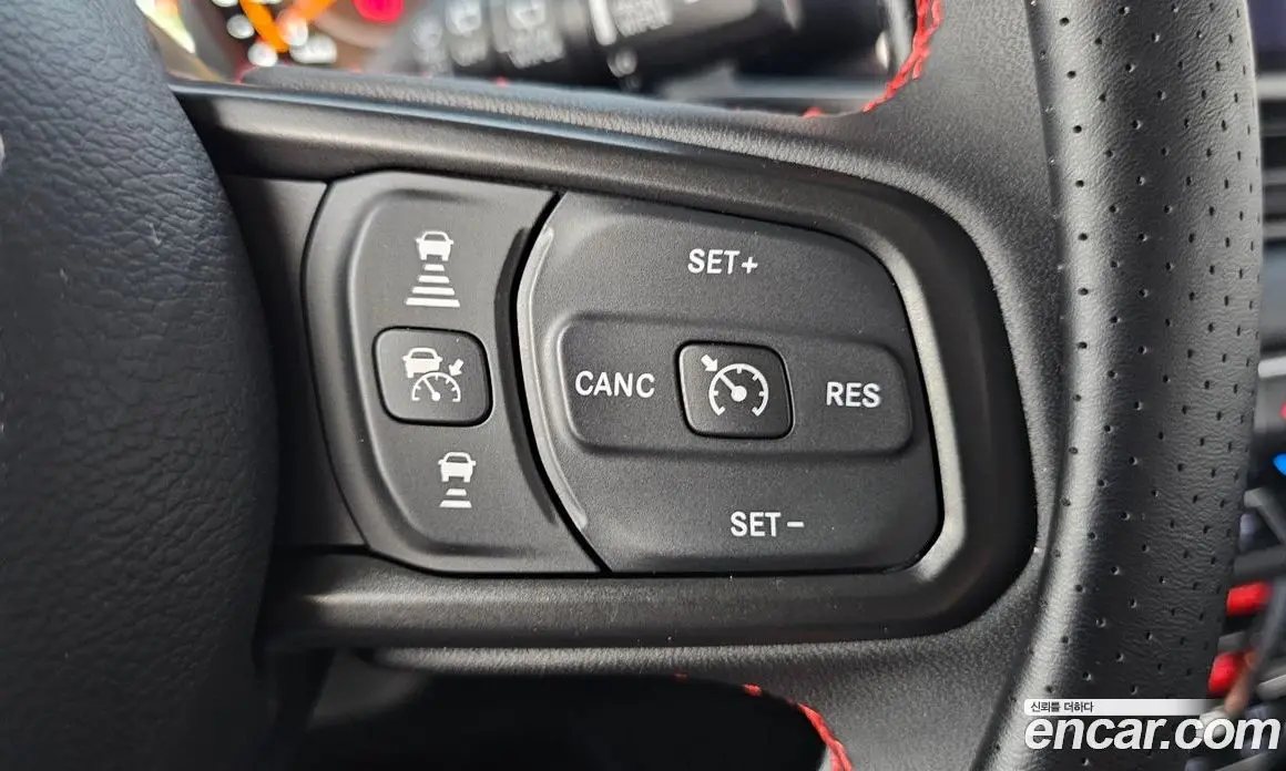 Jeep Wrangler 2024 2.0 автомат (гидро), фото 24