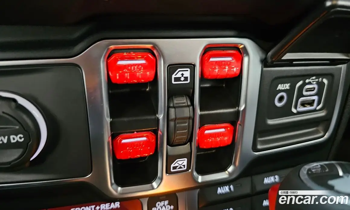 Jeep Wrangler 2024 2.0 автомат (гидро), фото 30