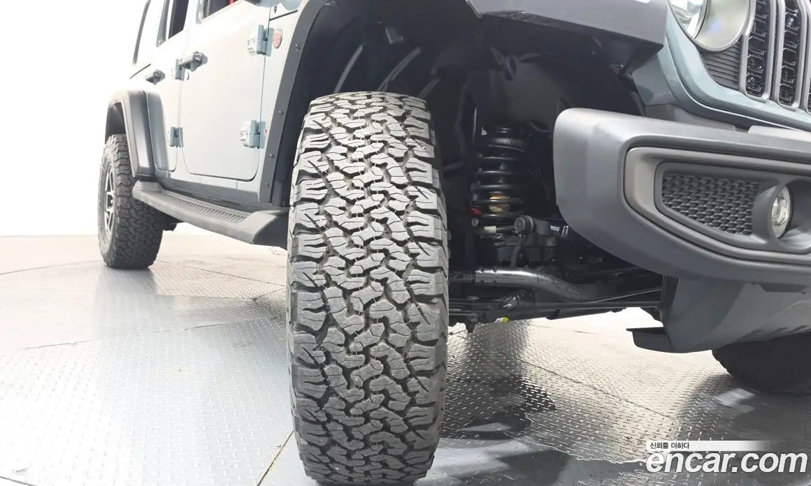 Jeep Wrangler 2024 2.0 автомат (гидро), фото 31