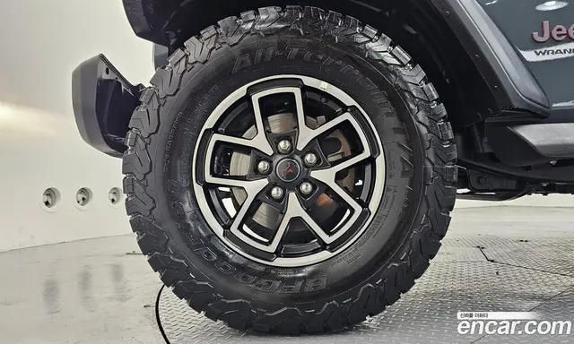 Jeep Wrangler 2024 2.0 автомат (гидро), миниатюра 5