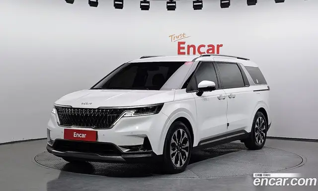 Kia Carnival, 2023, 41 177 км