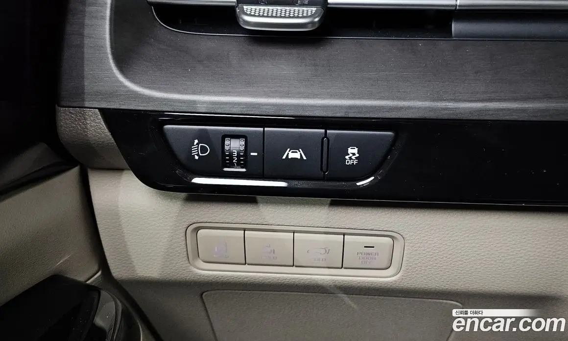Kia Carnival 2023 2.2 автомат (гидро), фото 13