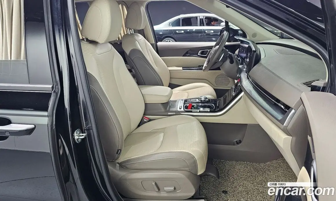 Kia Carnival 2023 2.2 автомат (гидро), фото 16