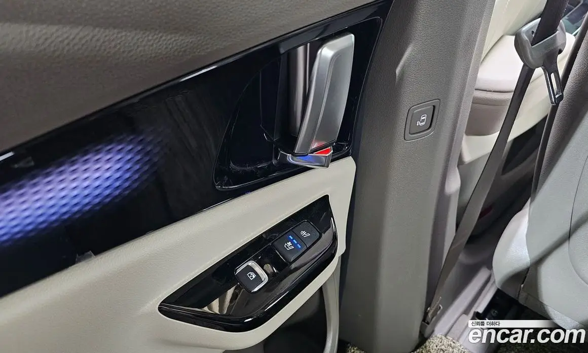 Kia Carnival 2023 2.2 автомат (гидро), фото 28