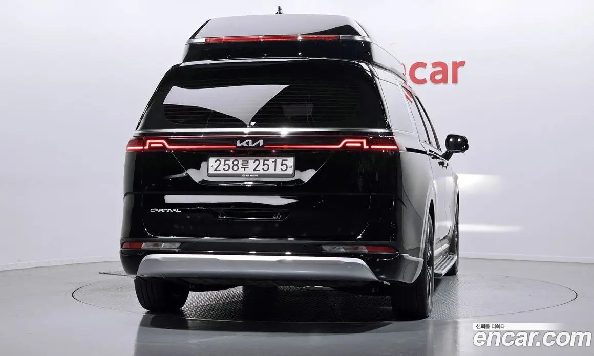 Kia Carnival 2023 2.2 автомат (гидро), фото 4
