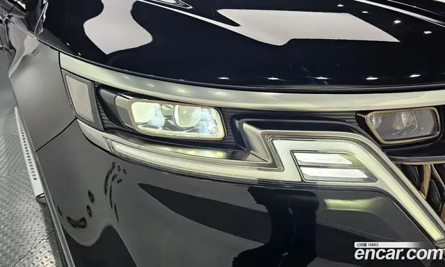 Kia Carnival 2023 2.2 автомат (гидро), миниатюра 8