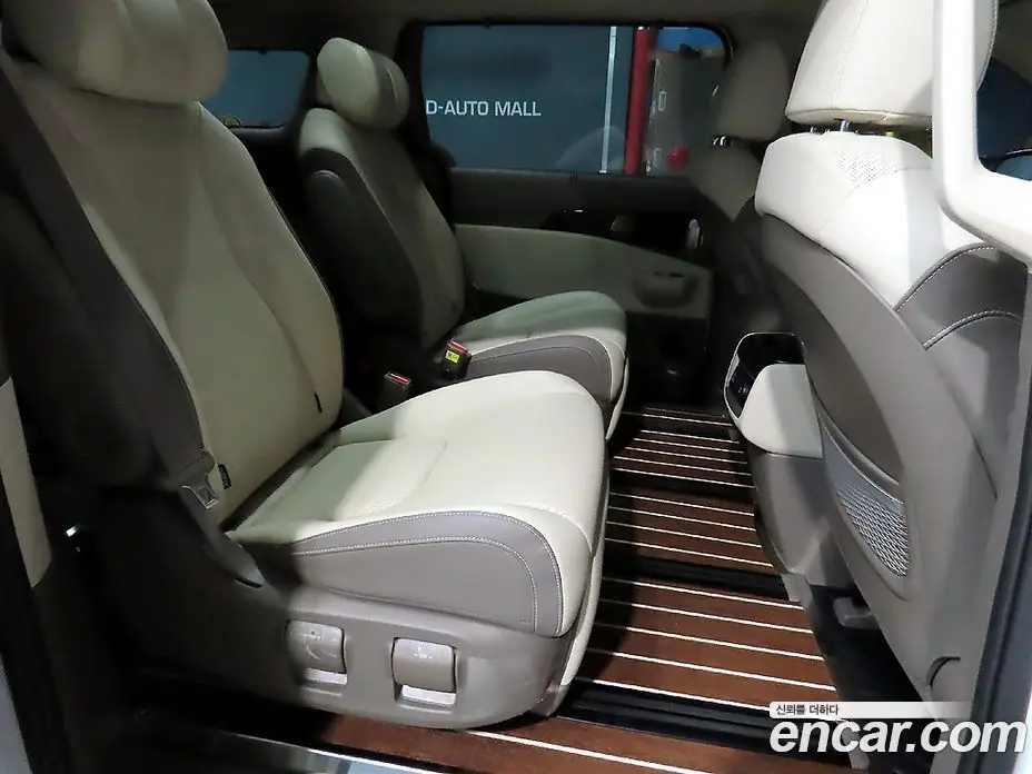 Kia Carnival 2024 1.6 автомат (гидро), фото 12