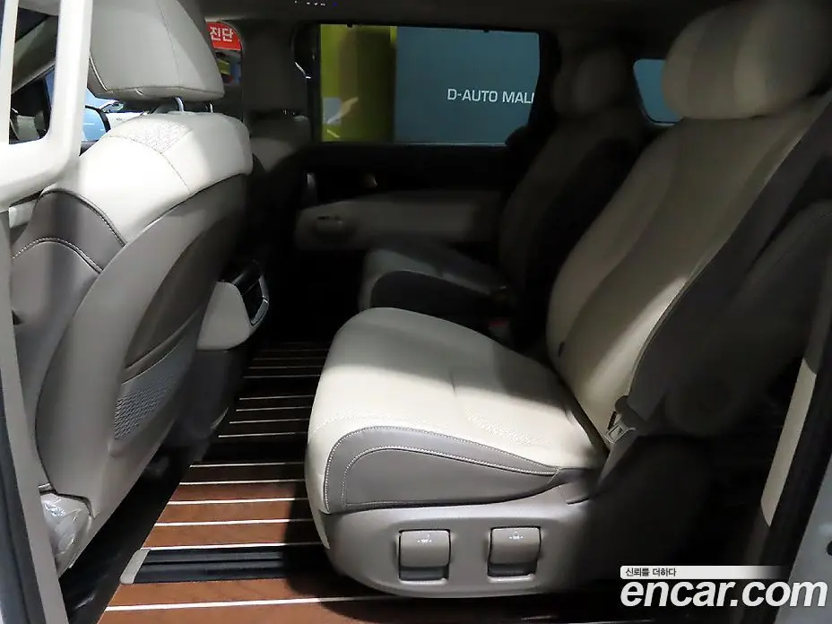 Kia Carnival 2024 1.6 автомат (гидро), фото 13