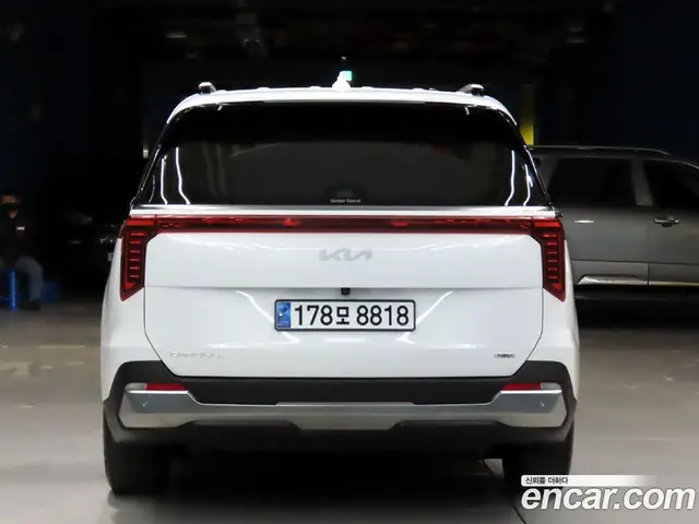 Kia Carnival 2024 1.6 автомат (гидро), миниатюра 4