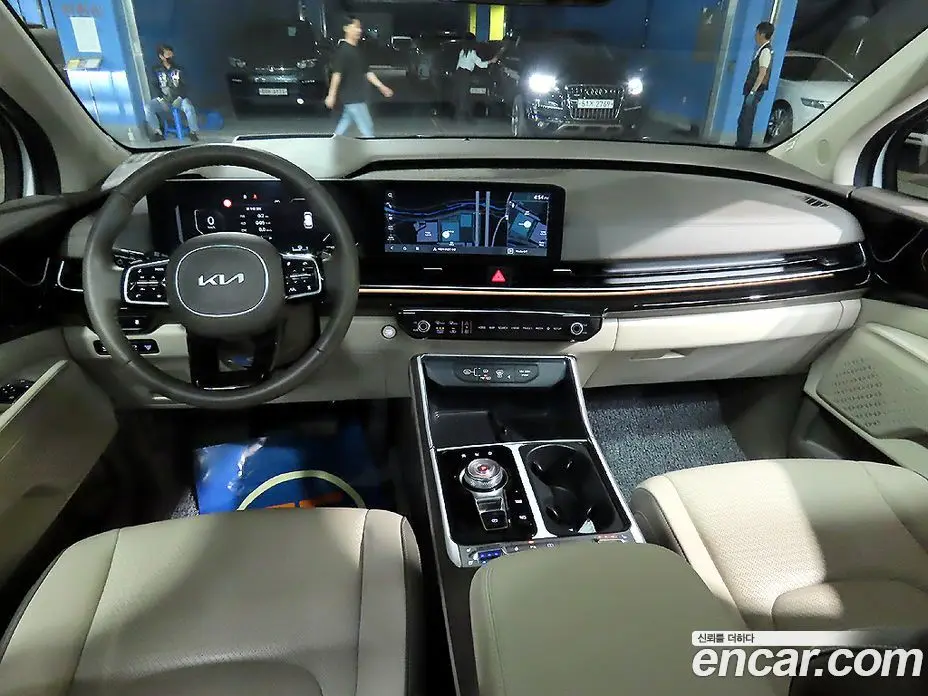 Kia Carnival 2024 1.6 автомат (гидро), фото 7