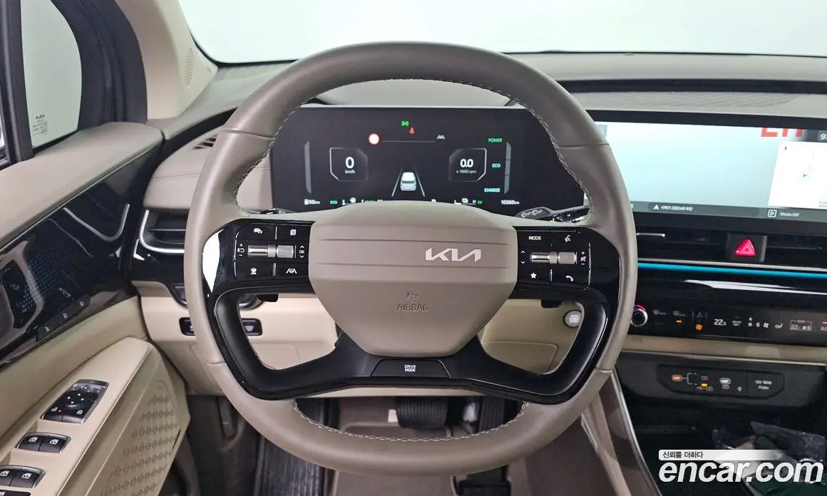 Kia Carnival 2025 1.6 автомат (гидро), фото 13