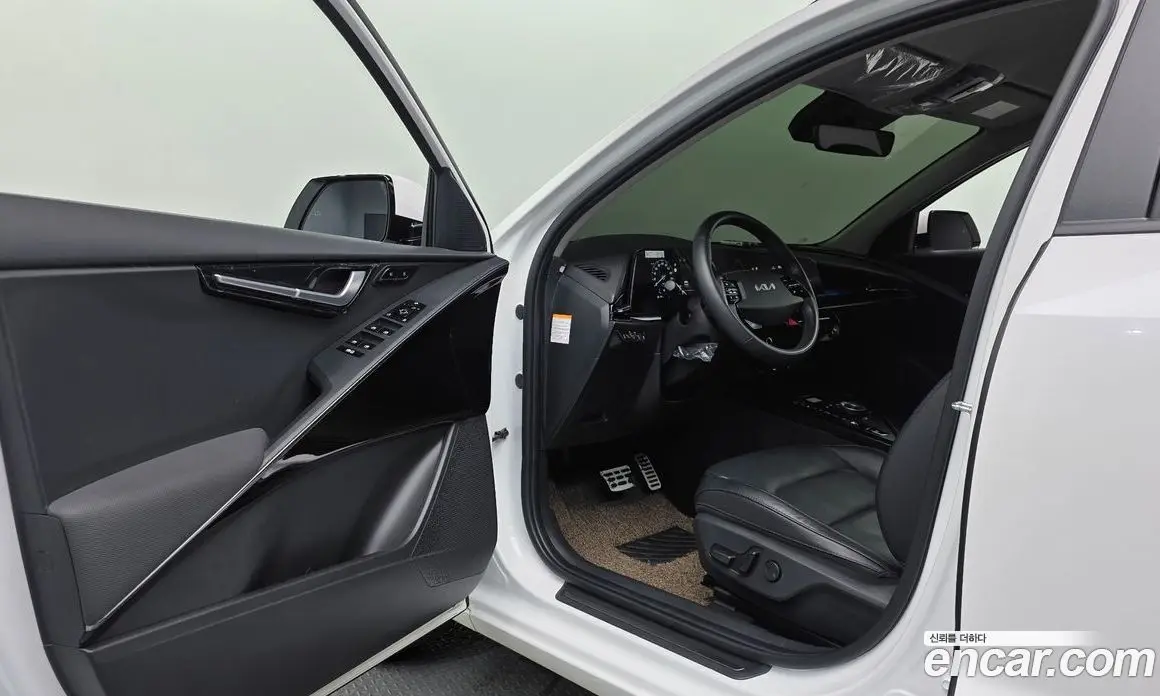 Kia Niro 2022 1.6 автомат (гидро), фото 16