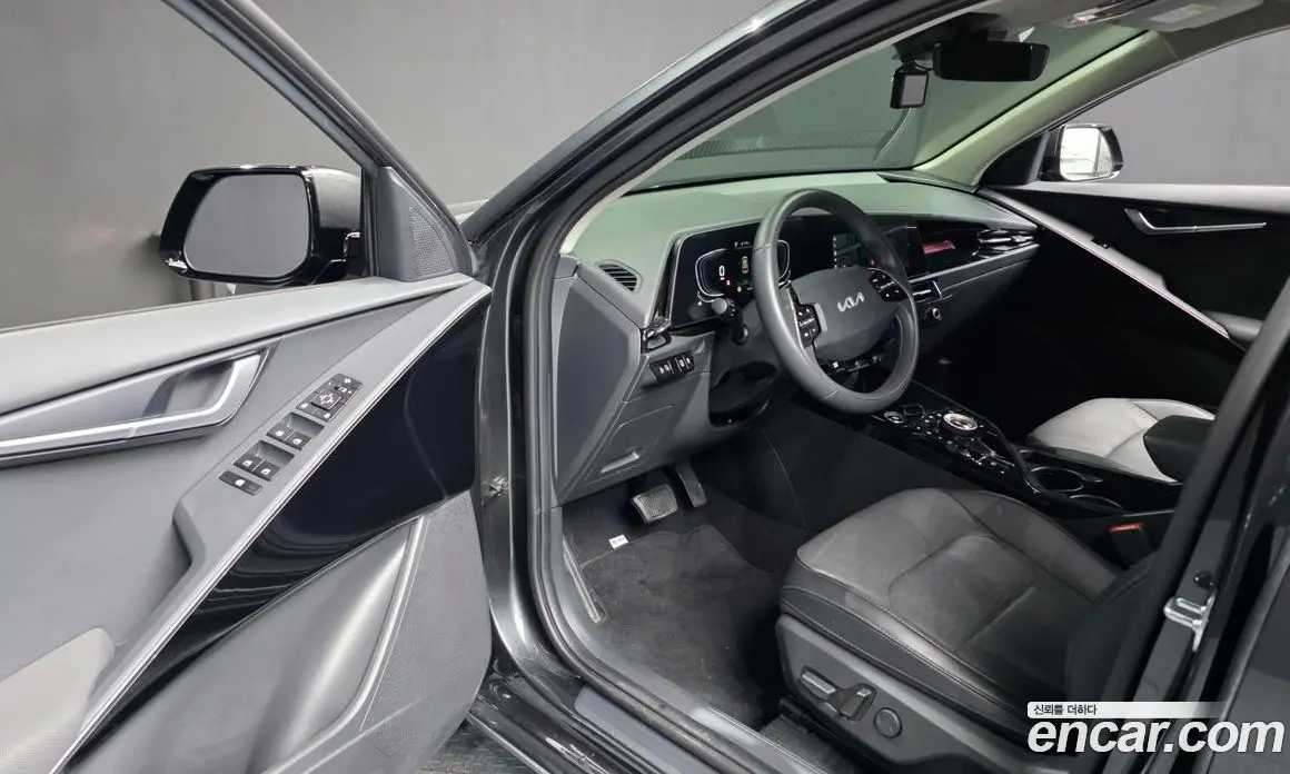 Kia Niro 2024 1.6 автомат (гидро), фото 13