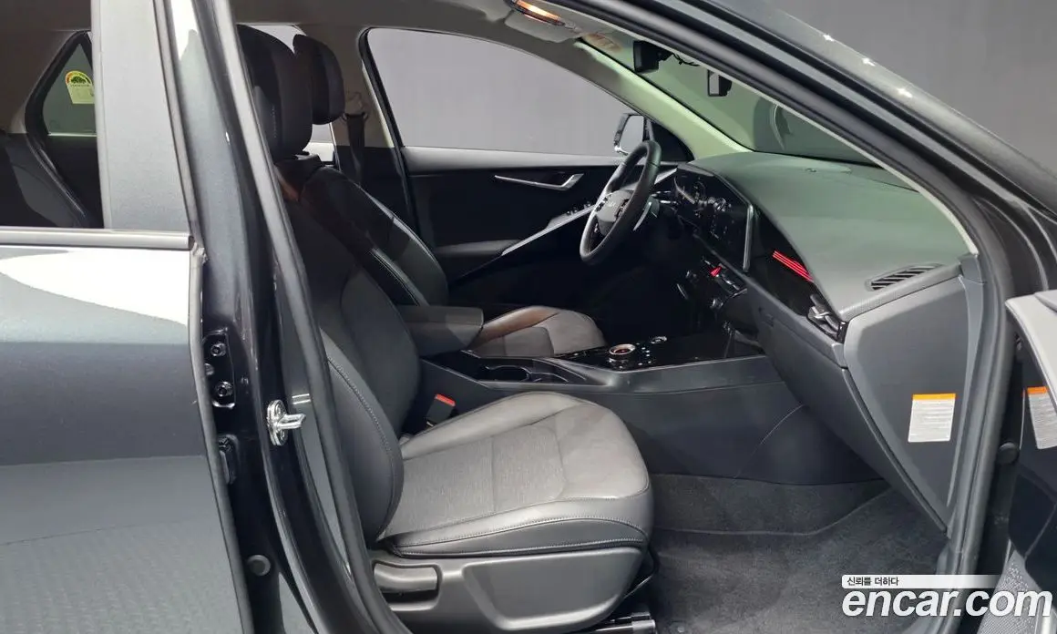 Kia Niro 2024 1.6 автомат (гидро), фото 17