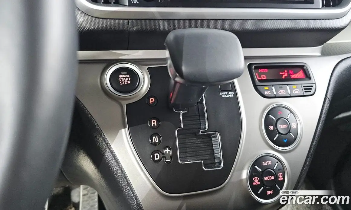 Kia Ray 2021 1.0 автомат (гидро), фото 12