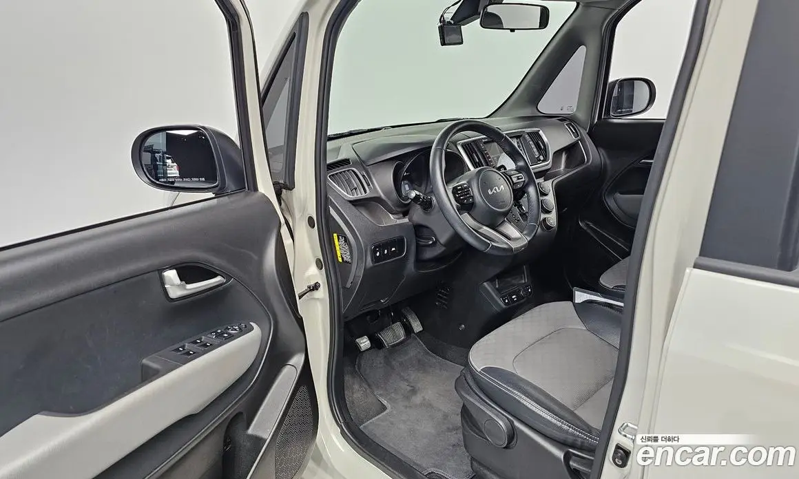 Kia Ray 2022 1.0 автомат (гидро), фото 13