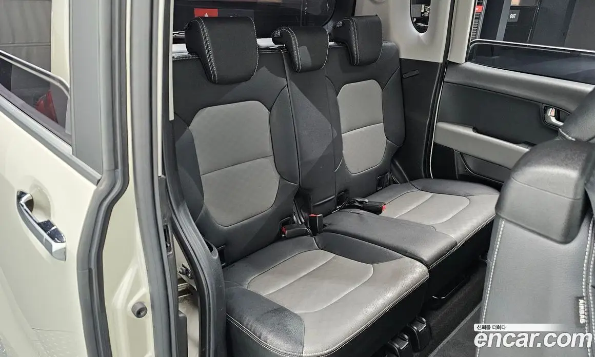 Kia Ray 2022 1.0 автомат (гидро), фото 17